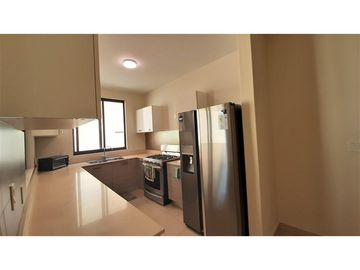 Vendo amplia Casa de 4 recámaras en River Valley!!
