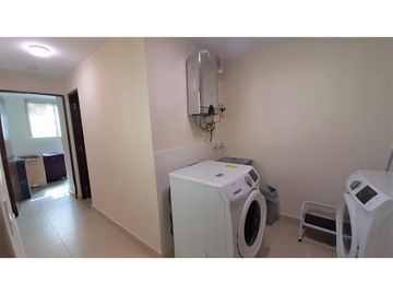 Vendo amplia Casa de 4 recámaras en River Valley!!