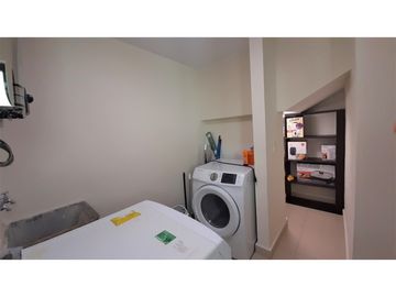 Vendo amplia Casa de 4 recámaras en River Valley!!