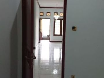 DIJUAL RUMAH 1.5 LT, SIAP HUNI, DLM PERUMAHAN EKSLUSIF DI SUKMAJAYA