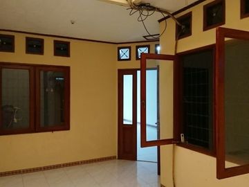 DIJUAL RUMAH 1.5 LT, SIAP HUNI, DLM PERUMAHAN EKSLUSIF DI SUKMAJAYA