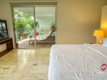 Departamento con plunge pool, terraza vista verde, venta Ikal Living Playacar