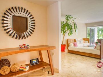Departamento con plunge pool, terraza vista verde, venta Ikal Living Playacar
