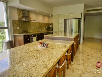 Departamento con plunge pool, terraza vista verde, venta Ikal Living Playacar