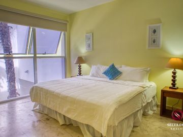 Departamento con plunge pool, terraza vista verde, venta Ikal Living Playacar