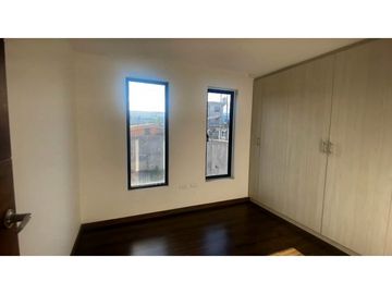 CASAS MODERNAS EN VENTA EN SANGOLQUI SECTOR SAN NICOLAS (CB)