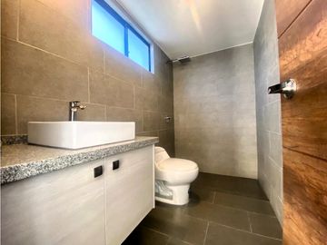 CASAS MODERNAS EN VENTA EN SANGOLQUI SECTOR SAN NICOLAS (CB)
