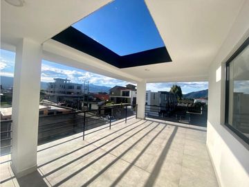 CASAS MODERNAS EN VENTA EN SANGOLQUI SECTOR SAN NICOLAS (CB)