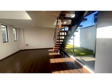 CASAS MODERNAS EN VENTA EN SANGOLQUI SECTOR SAN NICOLAS (CB)