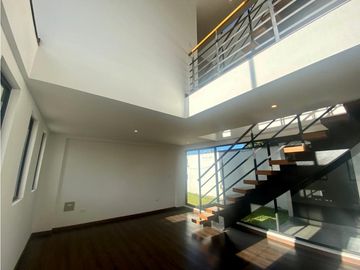 CASAS MODERNAS EN VENTA EN SANGOLQUI SECTOR SAN NICOLAS (CB)