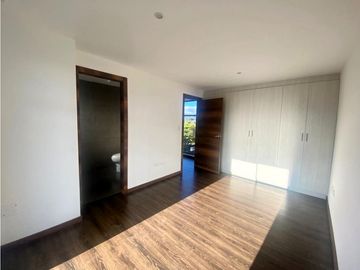 CASAS MODERNAS EN VENTA EN SANGOLQUI SECTOR SAN NICOLAS (CB)