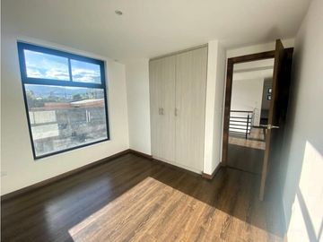 CASAS MODERNAS EN VENTA EN SANGOLQUI SECTOR SAN NICOLAS (CB)