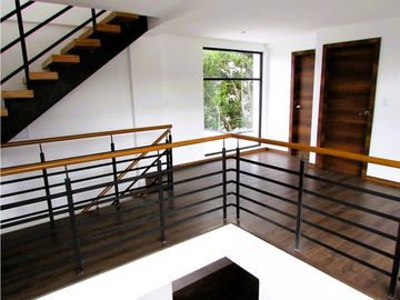 CASAS MODERNAS EN VENTA EN SANGOLQUI SECTOR SAN NICOLAS (CB)