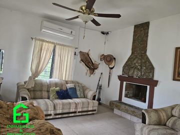 Casa de Campo con Alberca  Zona Montemorelos
