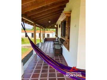 Casa-finca en Morelia, Pereira
