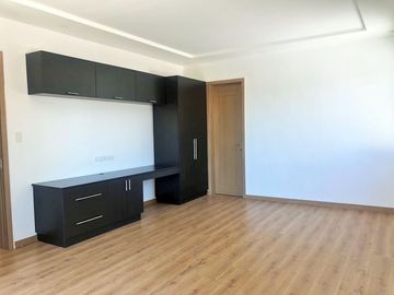 Modern Contemporary Design House for Sale, BF Homes