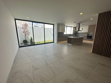 Casa en Venta en Cascatta Lomas de Angelópolis