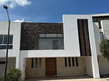 Casa en Venta en Cascatta Lomas de Angelópolis
