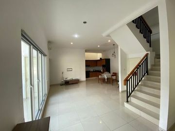 Jual Rumah Hook Pluit Muara Karang Hadap Selatan