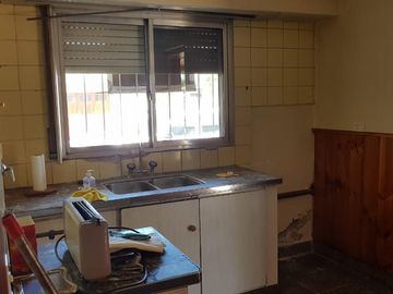CASA a RECICLAR o DEMOLICION lote 10 x 50 CATOLICA 300 u$s 50000
