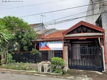 Rumah Jl Jemur sari V hdp barat, Strategis