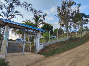 finca en venta en seleccionar barrio. Cod V4756