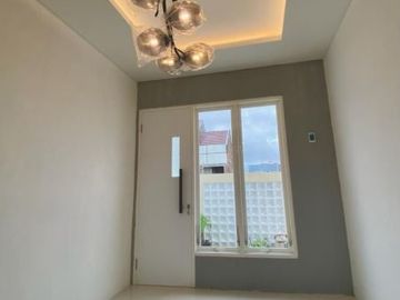 Rumah baru Mewah Siap Huni Daerah Suhat Bonus Furnish Kota Malang