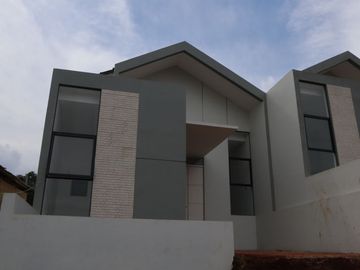Dijual rumah mewah cantik sejuk asri di Cikalang cileunyi dkt GA TOL