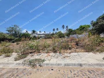 TERRENO EN VENTA  FRACCIONAMIENTO LA CEIBA MANZANILLO