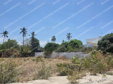 TERRENO EN VENTA  FRACCIONAMIENTO LA CEIBA MANZANILLO