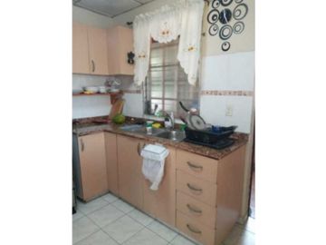 VENDO CASA EN LA CHORRERA BRISAS DE VALLE DORADO 3R