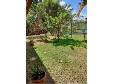 VENDO CASA EN LA CHORRERA BRISAS DE VALLE DORADO 3R