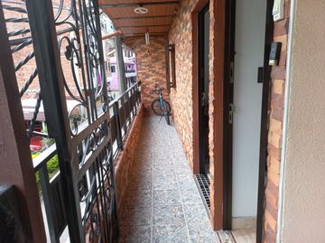 VENDO PROPIEDAD BIEN BARATA EN BARBOSA ANTIOQUIA.