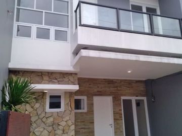 Dijual Murah Rumah Baru Model Minimalis di Tebet Timur