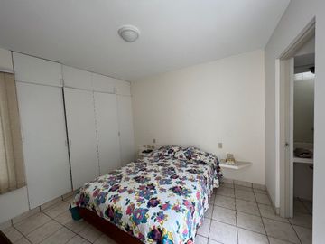 ÁMPLIA CASA DE PLAYA EN VENTA CON VISTA AL MAR EN PLAYA GAVIOTAS, ASIA