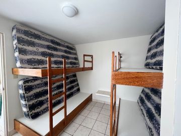 ÁMPLIA CASA DE PLAYA EN VENTA CON VISTA AL MAR EN PLAYA GAVIOTAS, ASIA