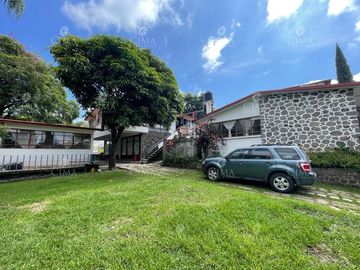 Venta propiedad en  Santa María - V273