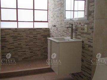 Venta propiedad en  Santa María - V273