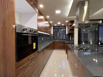 Casa Nueva e Inteligente con Alberca y 4 Rec. - Jardines de Delicias, Cuernavaca