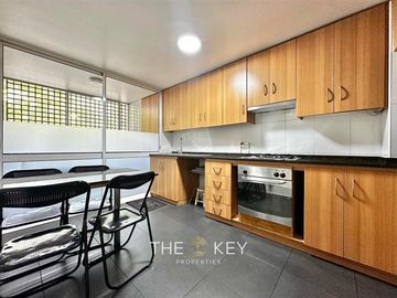 Depto Venta de 4 Dormitorios y Terraza - Vitacura