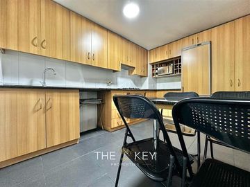 Depto Venta de 4 Dormitorios y Terraza - Vitacura