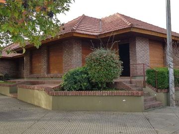 Casa en venta en Puan