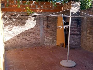 VENTA CASA 3 AMBIENTES Merlo