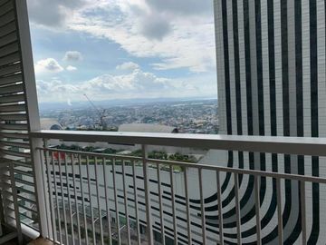 A0382 - Nicely Furnished 1BR For Sale in Two Serendra
