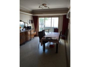 VENTA 5 AMBIENTES CON DEP AL FRENTE .PUEYRREDON AL 300