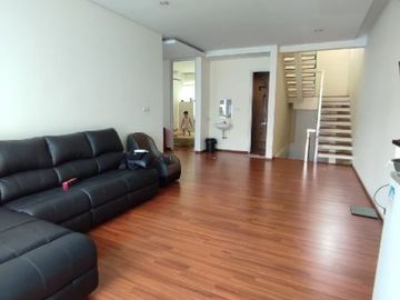 Rumah Strategis Modern 3 Lt Full Furnish Jagakarsa Jakarta