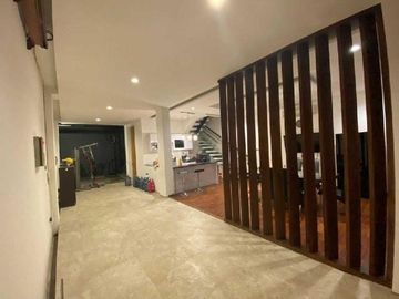 Rumah Strategis Modern 3 Lt Full Furnish Jagakarsa Jakarta