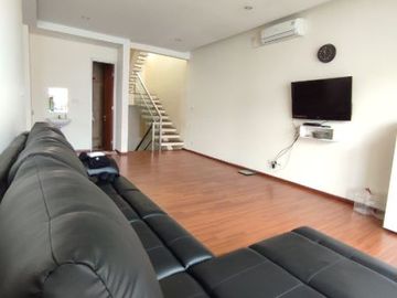 Rumah Strategis Modern 3 Lt Full Furnish Jagakarsa Jakarta