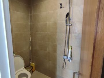 Rumah Strategis Modern 3 Lt Full Furnish Jagakarsa Jakarta