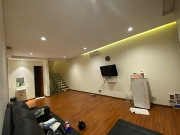 Rumah Strategis Modern 3 Lt Full Furnish Jagakarsa Jakarta